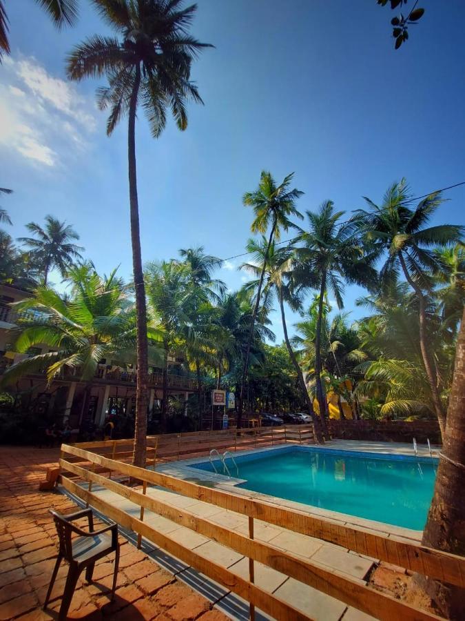 Coconut Garden Beach House Малван Екстер'єр фото